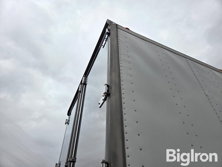 2017-utility-van-image-20