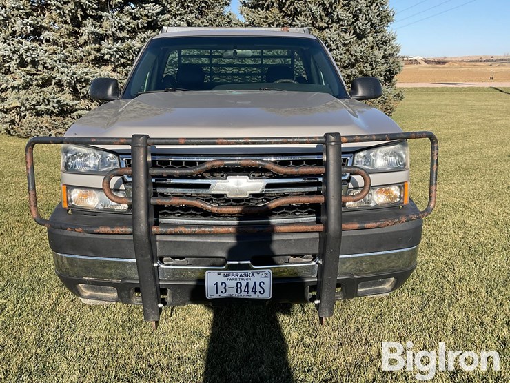 2007-chevrolet-silverado-2500-image-2