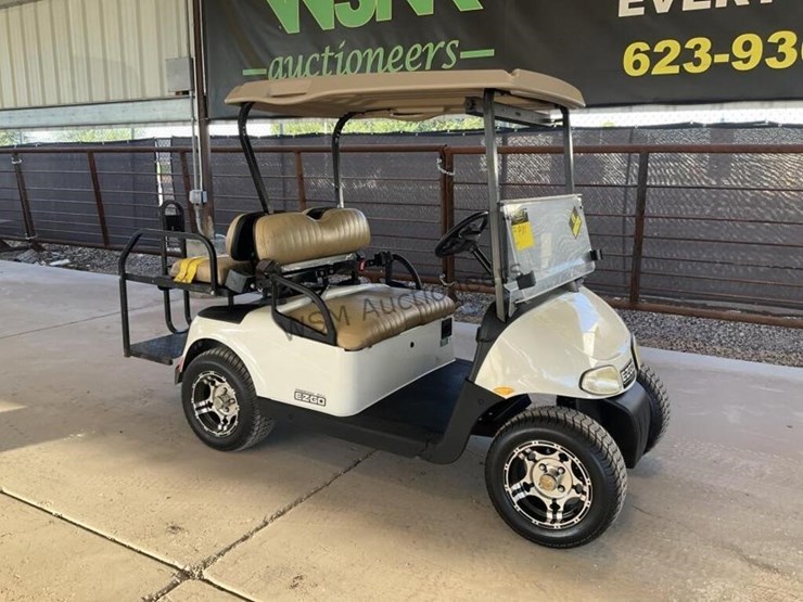 2013-ez-go-freedom-rxv-golf-cart-image-2