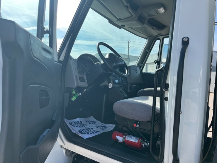 international-durastar-4300-image-18