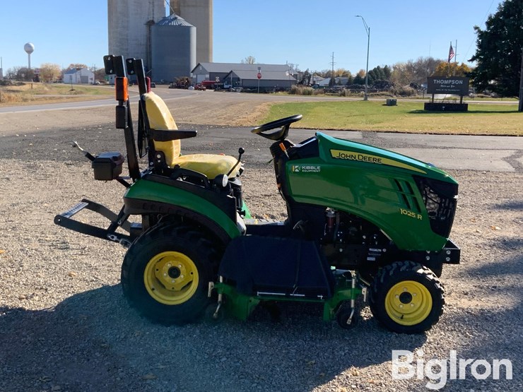 john-deere-1025r-image-4