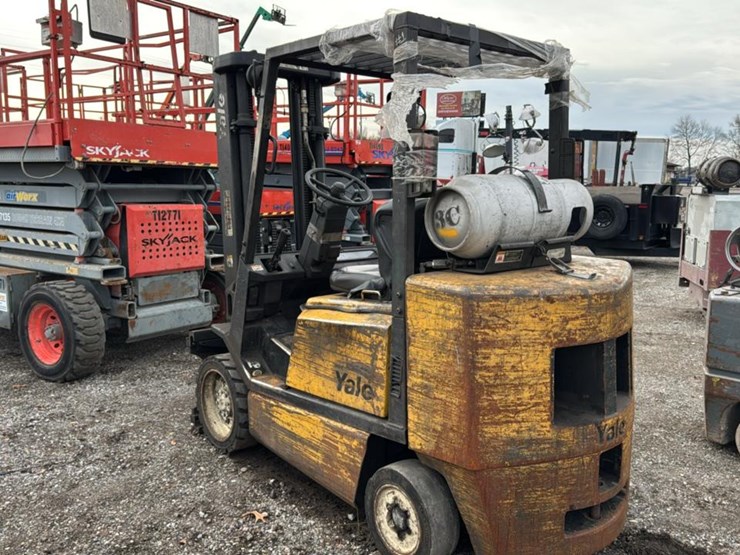 #1358-•-yale-forklift*-image-3