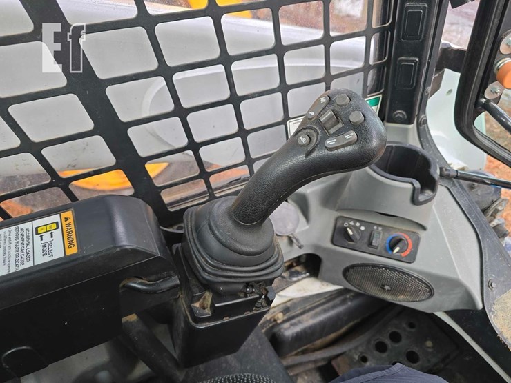 bobcat-t870-image-23