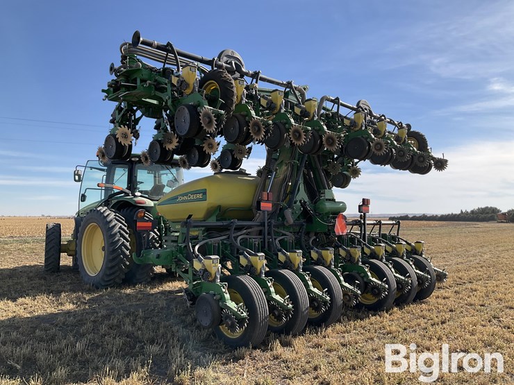 2012-john-deere-dr24-image-13