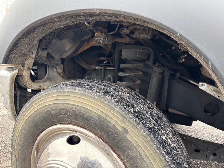 ford-f550-xl-image-9