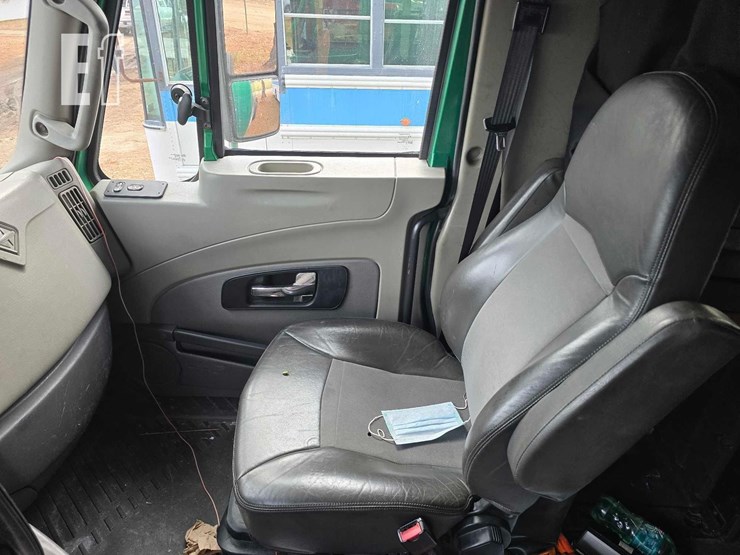 2013-international-prostar-image-27