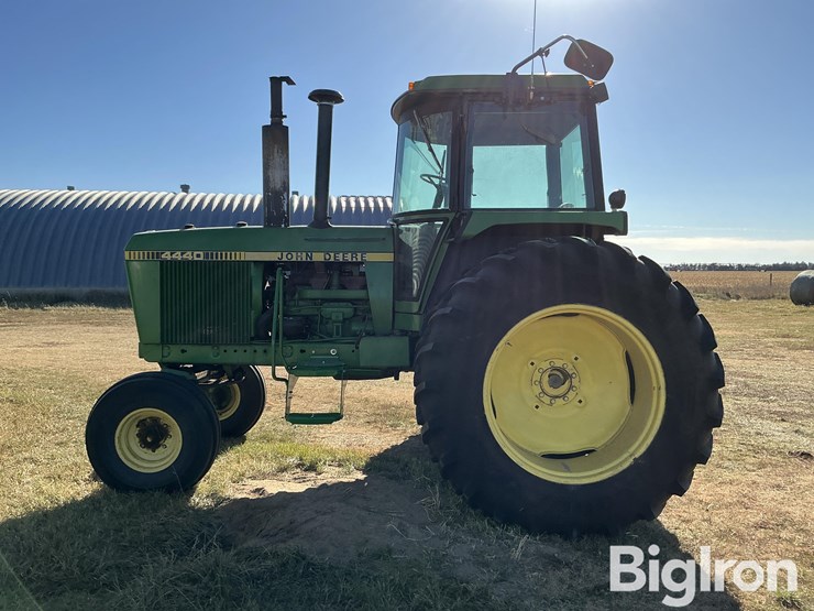 john-deere-4440-image-8