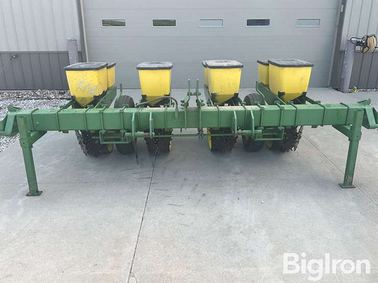 john-deere-7100-image-2