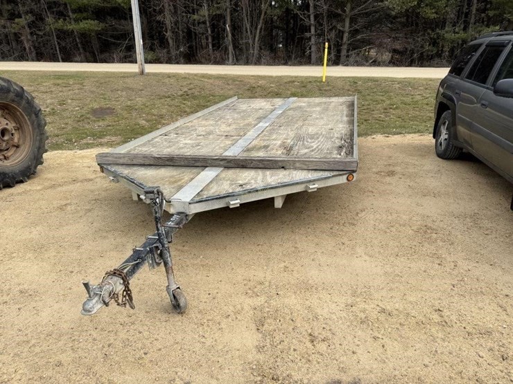 load-master-16'-snowmobile-trailer-image-2