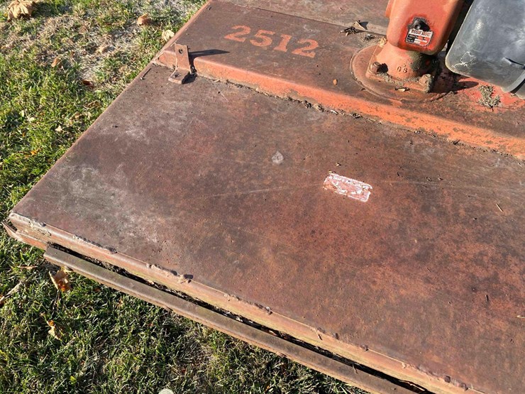 bush-hog-2512-image-10