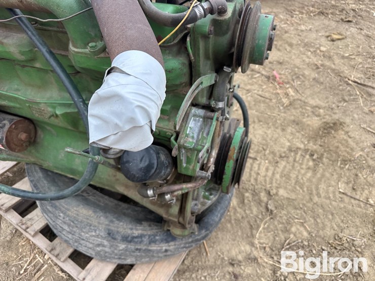 john-deere-329-image-19