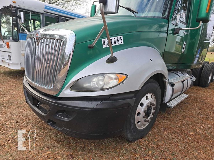 2013-international-prostar-image-7