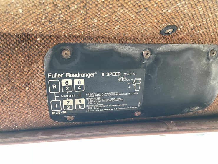 international-9300-image-30