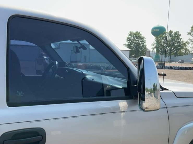 2005-chevrolet-silverado-2500hd-image-50