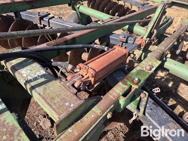 john-deere-210-image-14