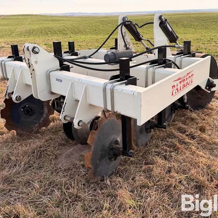 PATRIOT PIVOT TRACK CLOSER