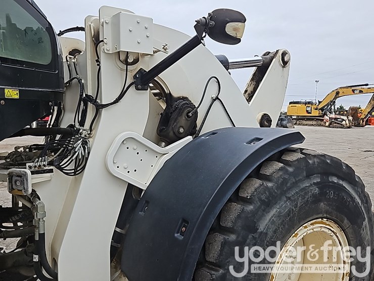 2014-caterpillar-930k-image-30