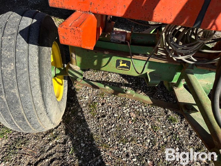 john-deere-250-image-12