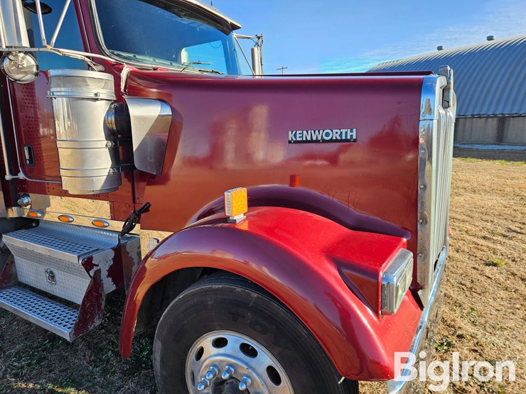kenworth-w900l-image-15