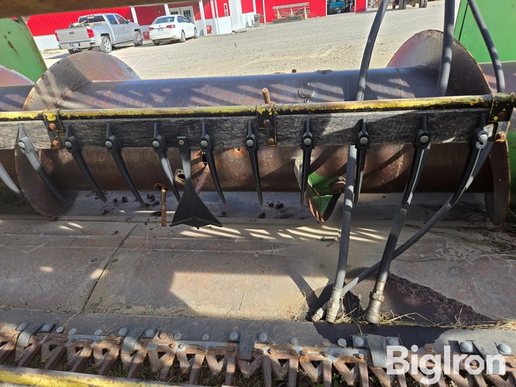 john-deere-216-image-16