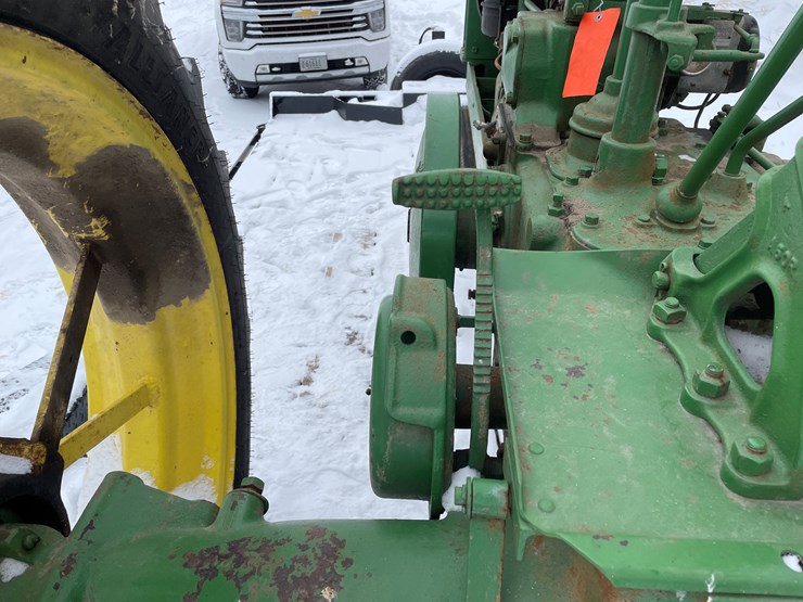 john-deere-b-image-32