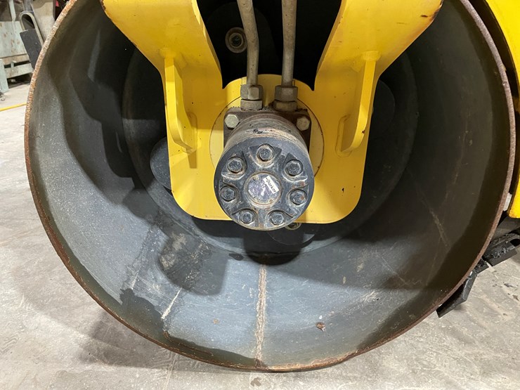 2014-bomag-bw900-50-image-10