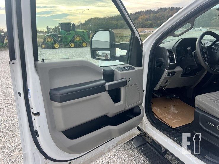 ford-f250-xlt-image-31