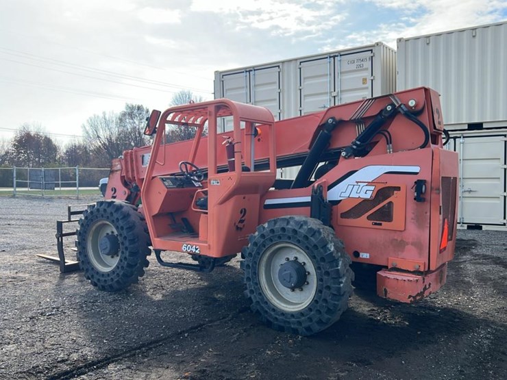 #1206-•-2011-jlg-6042-telehandler-image-3