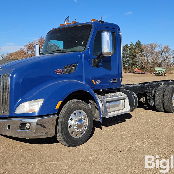 PETERBILT 579