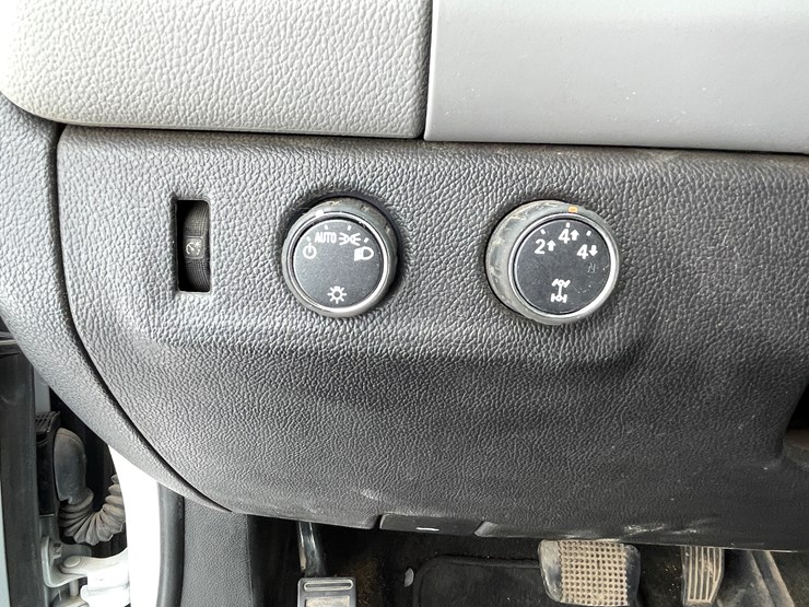 #1167-•-2016-chevrolet-colorado-pickup-truck-(has-wi-title)-image-31