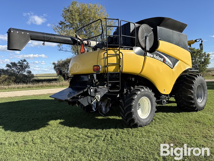 new-holland-cr960-image-5