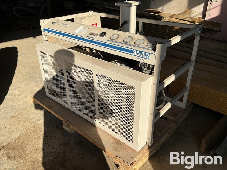 bauer-air-compressor-image-1