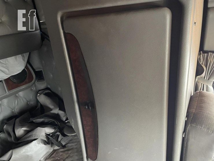 kenworth-t2000-image-42