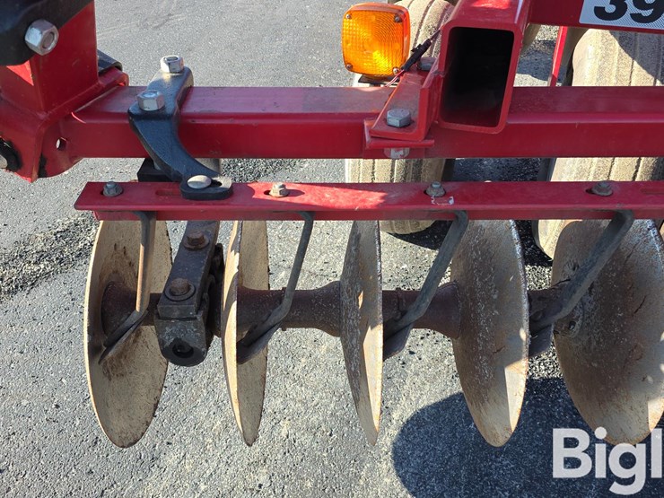 case-ih-3950-image-11