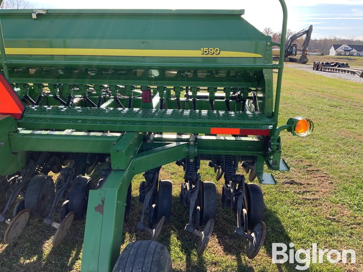 2006-john-deere-1590-image-18