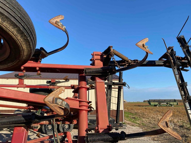 case-ih-4300-image-44