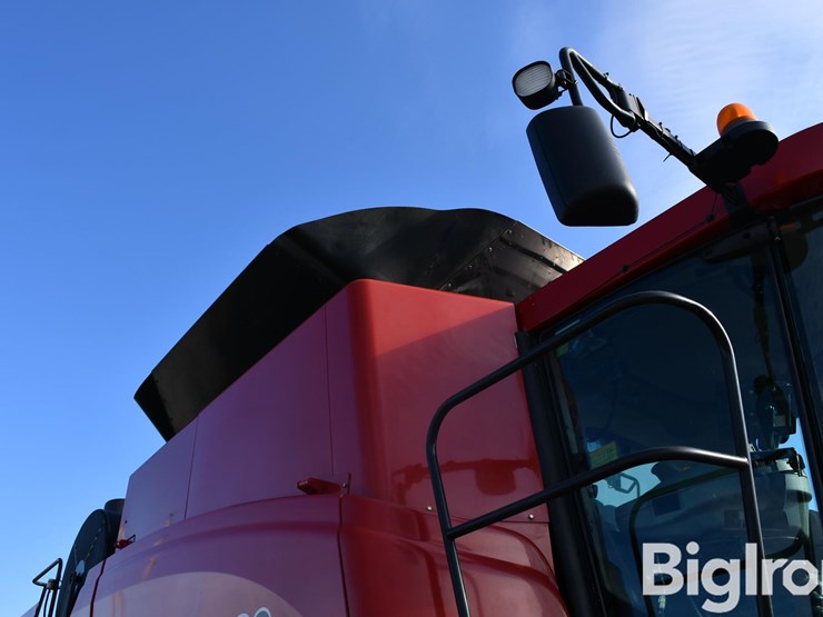 case-ih-8120-image-12