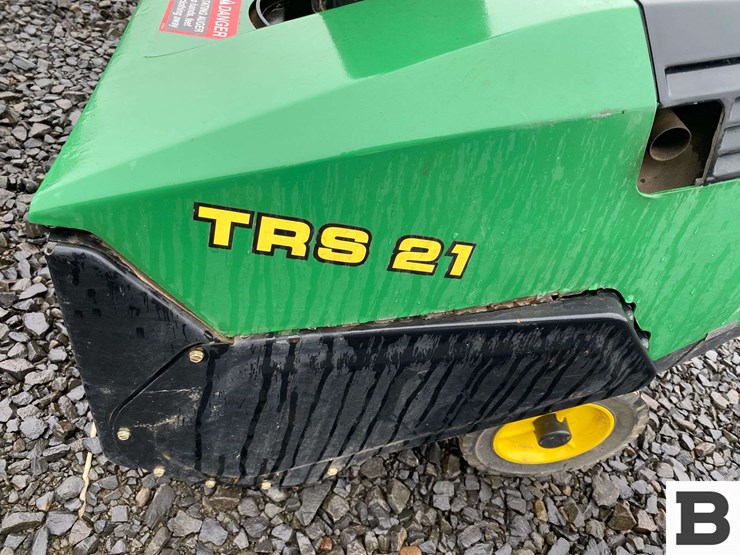 john-deere-trs-21-snow-blower-image-8