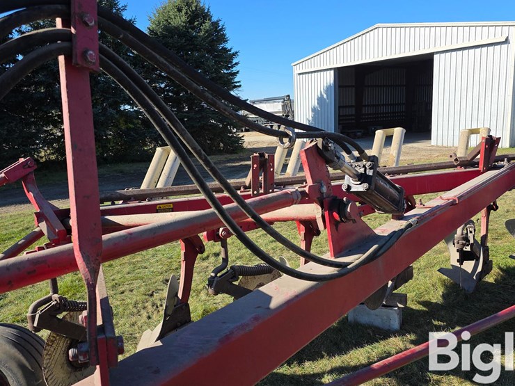 international-700-image-17