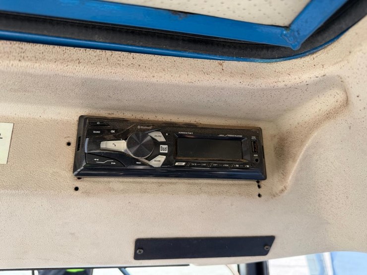 new-holland-3930-image-33