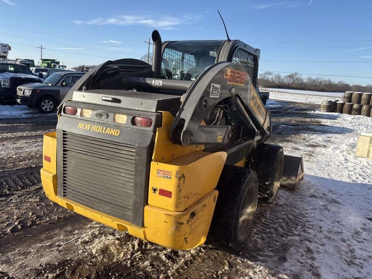 new-holland-l328-image-5