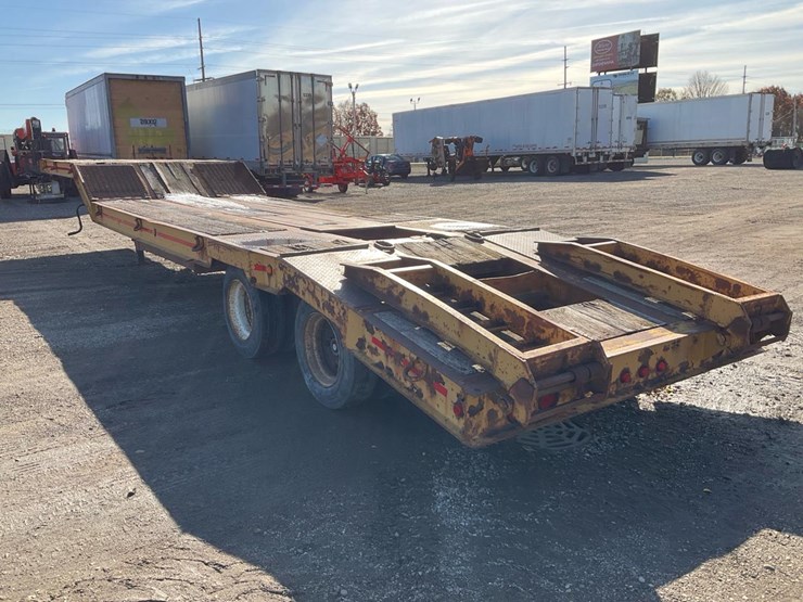 #2100-•-1967-beaver-flatbed-semi-trailer-image-2