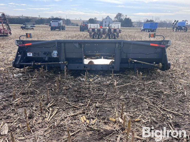 2010-gleaner-gl3000-6-6r30”-corn-head-image-6