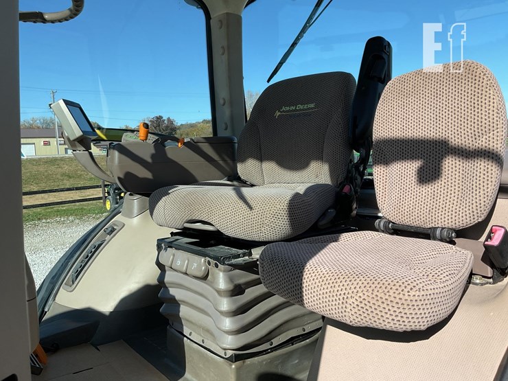 john-deere-8335r-image-45