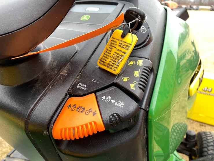 john-deere-x300-image-26