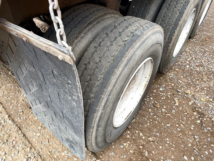 red-river-live-bottom-image-14