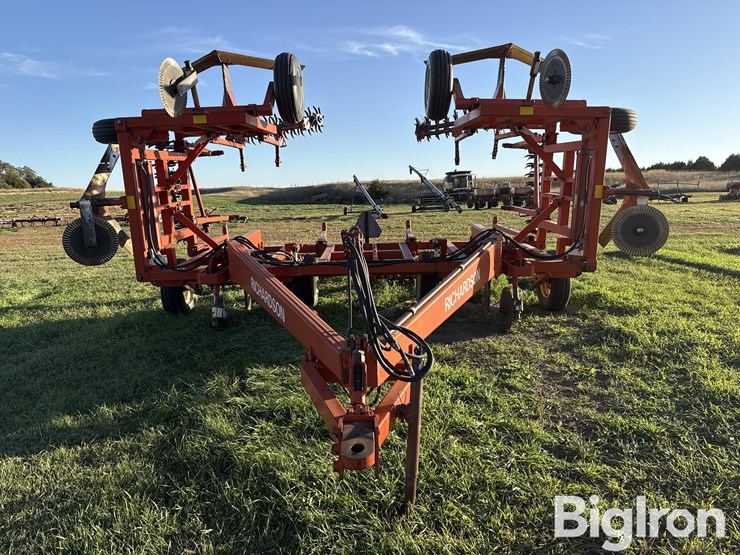 richardson-ae4-35-4-image-2