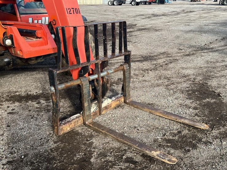 2005-lull-644e-42-image-50