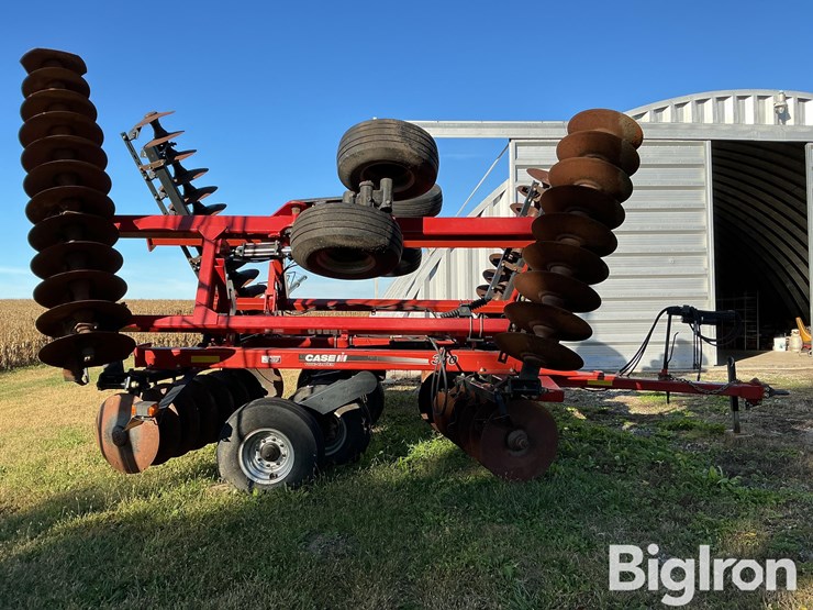case-ih-370-image-4