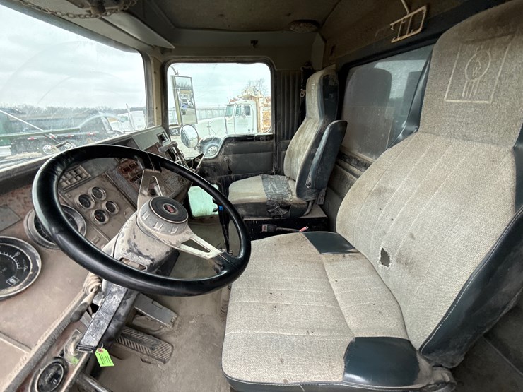 kenworth-t800-image-22